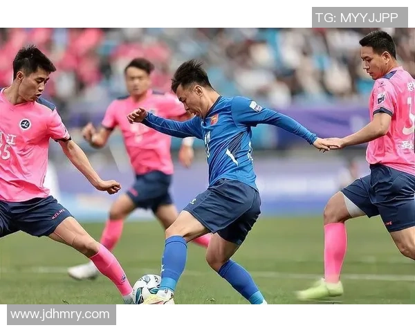 杭州足球队在足球团队协作排行榜中荣获第五名展现出色团队精神与默契配合